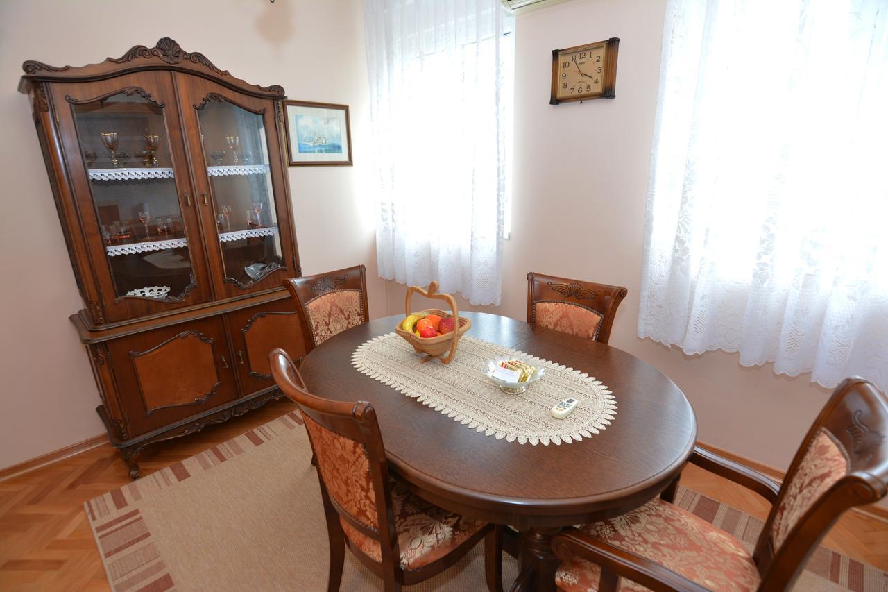 Apartment Todor Котор Екстер'єр фото